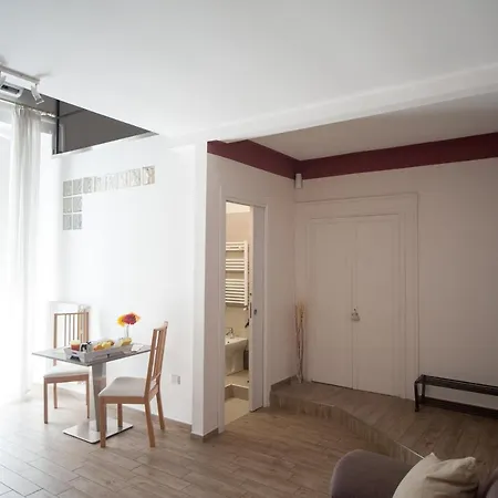 Salvator Rosa 78 نابولي