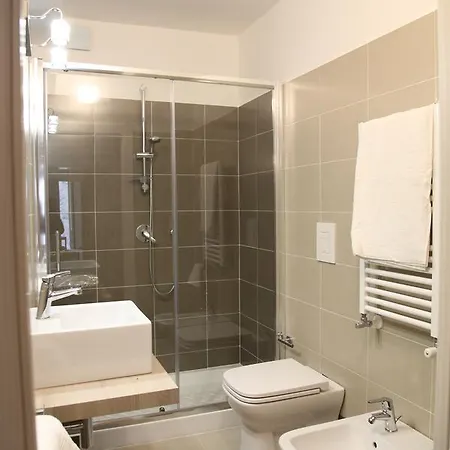 Salvator Rosa 78 3* نابولي